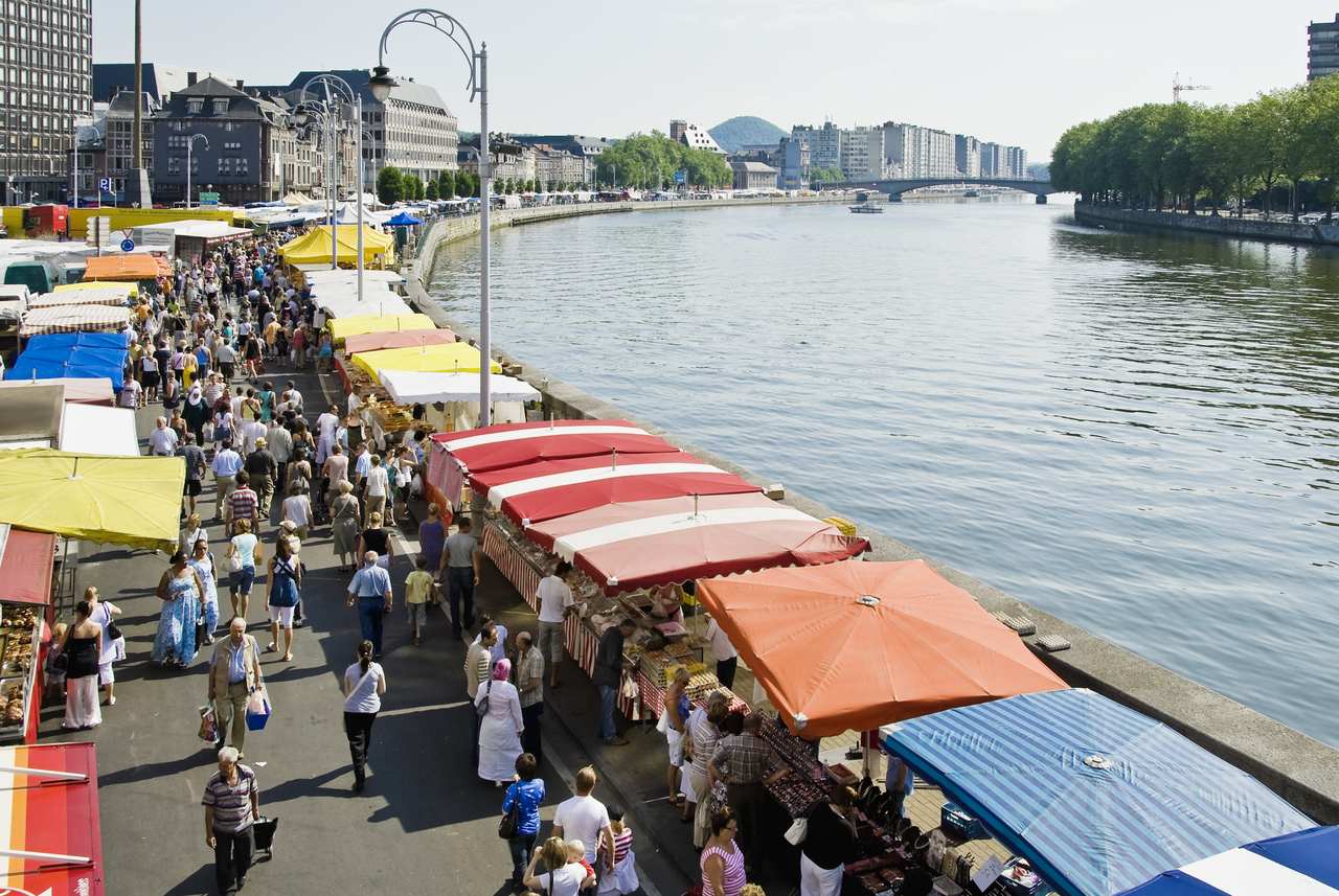 the-famous-la-batte-market-in-liecc80ge-photo-courtesy-of-j-p-remy-liege Liege - Marché de la Batte