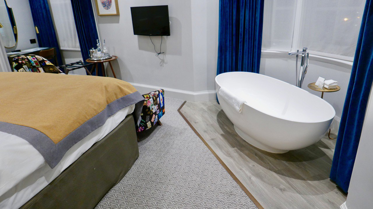 Bristol Harbour Hotel corner suite bath Bristol Harbour Hotel corner suite bath